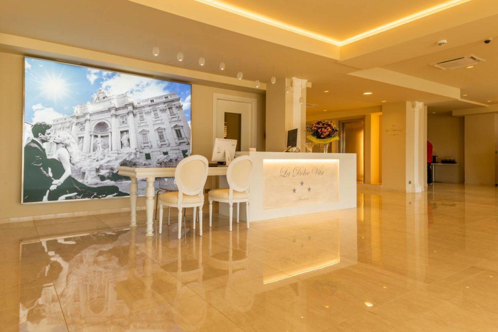La Dolce Vita Hotel 멍똥 외부 사진