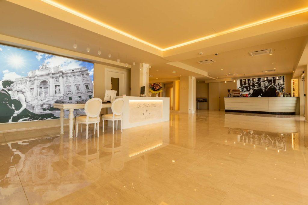 La Dolce Vita Hotel 멍똥 외부 사진